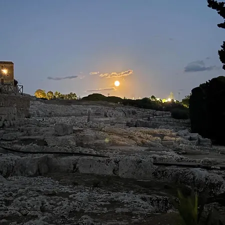 Dimora Greca Pensión 3*